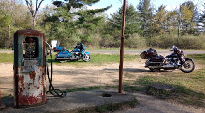 Old Time Gas Station (Pollys Place, Pure Oil) - Web Listing
